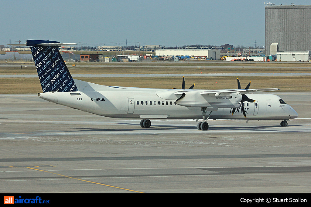 C-GKQE · Bombardier Dash 8-Q402 · (YUL / CYUL)
