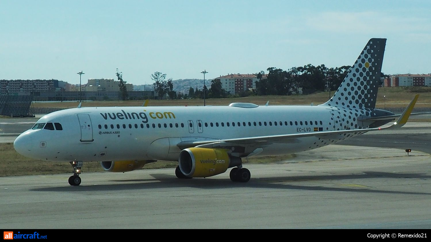 EC-LVO · Airbus A320-214(WL) · (LIS / LPPT)