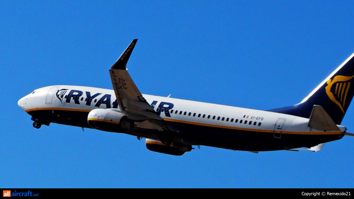 EI-EFP · Boeing 737-8AS(WL) · (FAO /LPFR)