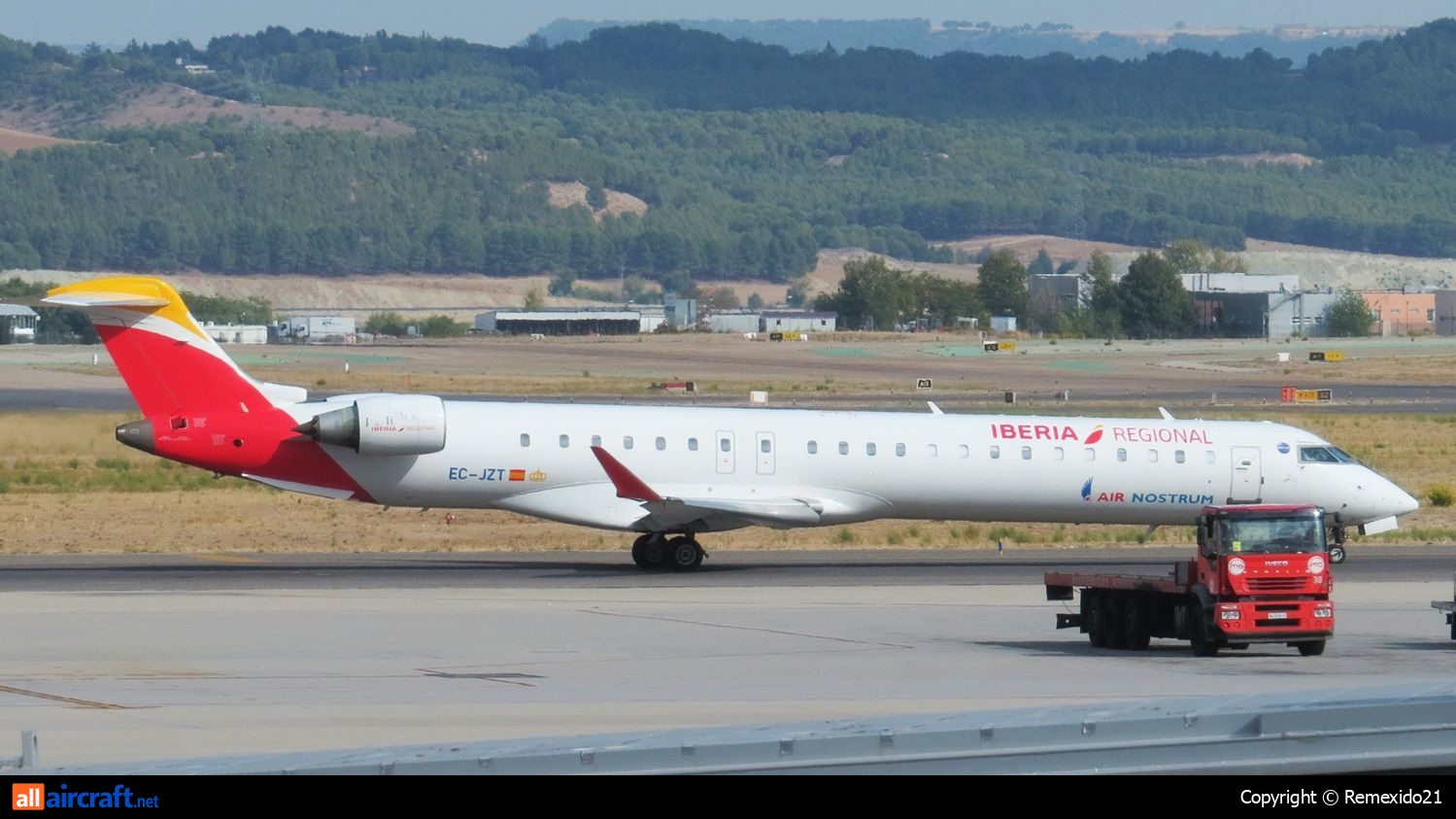 EC-JZT · Bombardier CRJ-900ER · (MAD / LEMD)
