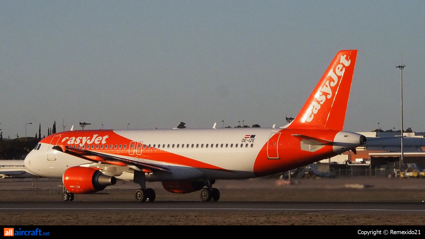 OE-IZE · Airbus A320-214 · (FAO / LPFR)
