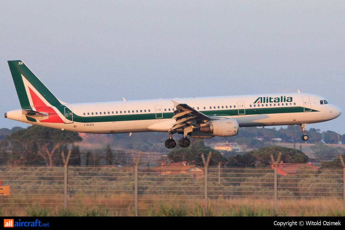 I-BIXN · Airbus A321-112 · (FCO / LIRF)