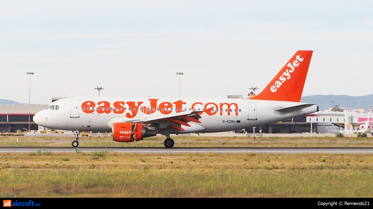 G-EZBU · Airbus A319-111 · (FAO / LPFR)