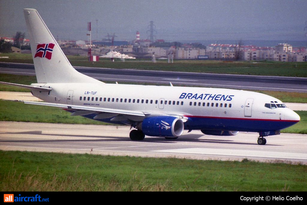 LN-TUF · Boeing 737-705 · (LIS /LPPT)