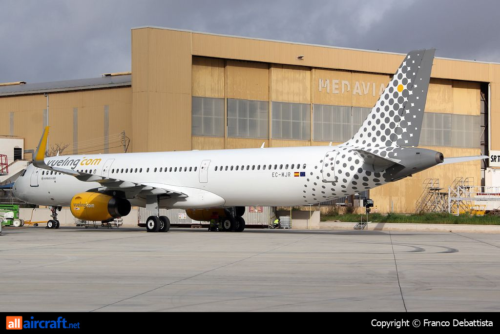 EC-MJR · Airbus A321-231(WL) · MLA / LMML