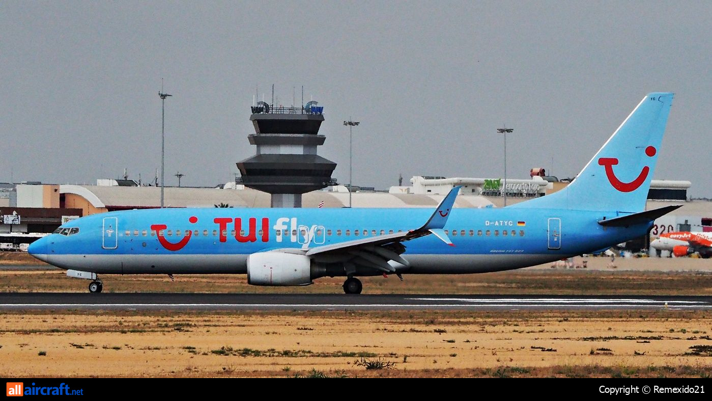 D-ATYC · Boeing 737-8K5(WL) · (FAO / LPFR)