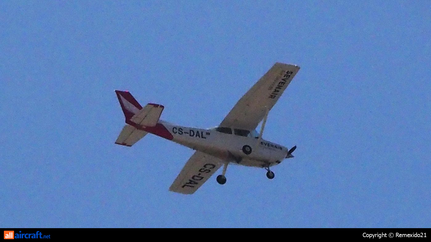 CS-DAL · Cessna R172K Hawk XP · (FAO / LPFR)