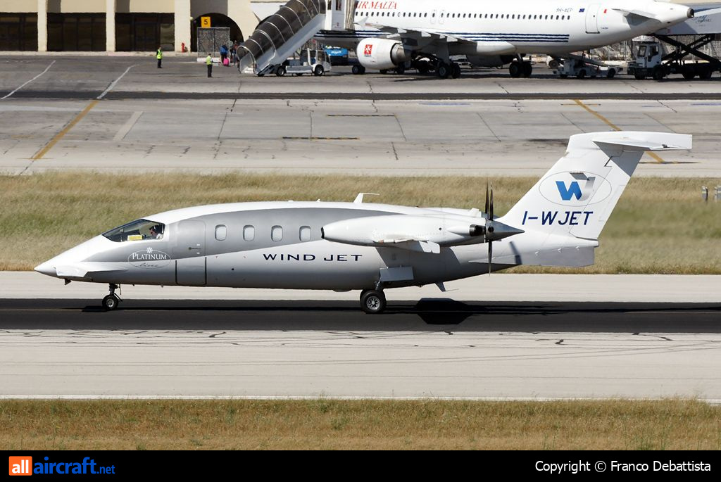 I-WJET · Piaggio P-180 Avanti · (MLA / LMML)