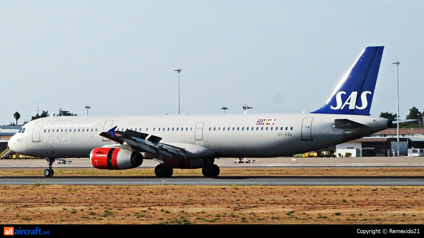 OY-KBL · Airbus A321-232 · (FAO / LPFR)