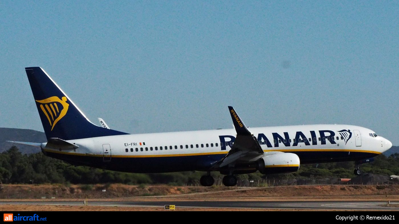 EI-FRI · Boeing 737-8AS(WL) · (FAO / LPFR)