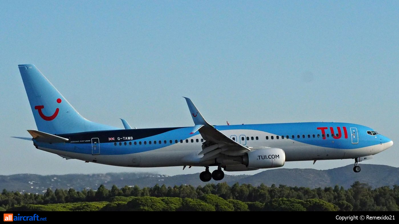 G-TAWB · Boeing 737-8K5(WL) · (FAO / LPFR)