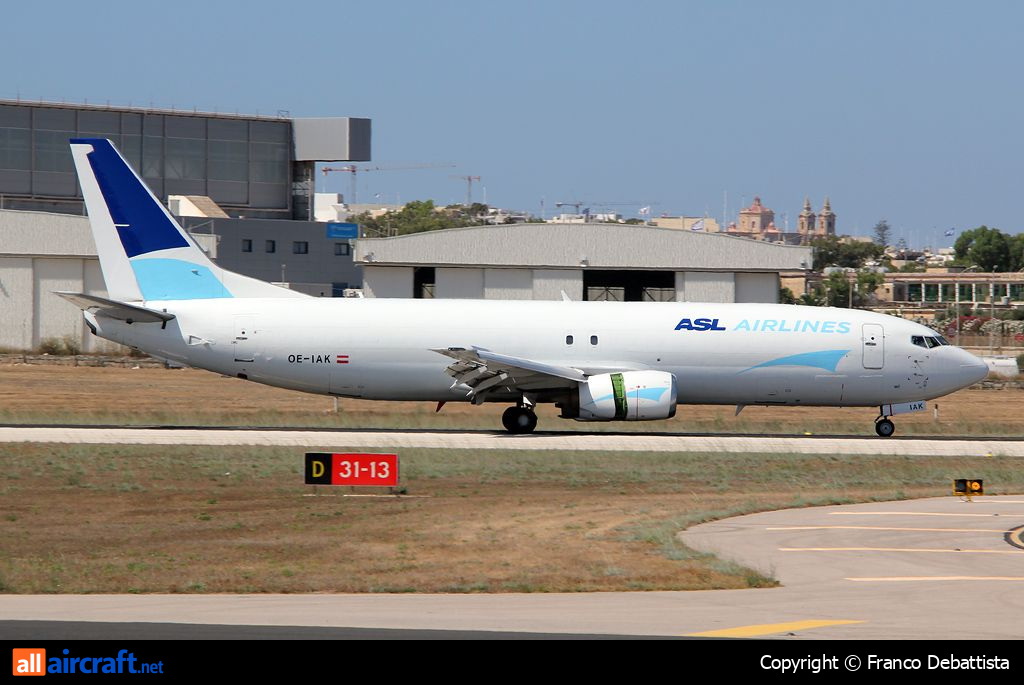 OE-IAK · Boeing 737-4Q8(SF) · (MLA / LMML)