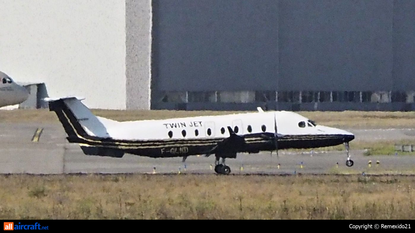 F-GLND · Beechcraft 1900D · (TLS / LFBO)