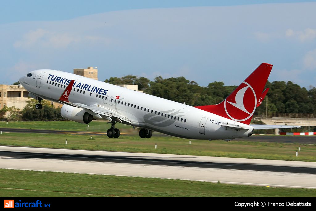 TC-JVT · Boeing 737-8F2(WL) · (MLA / LMML)