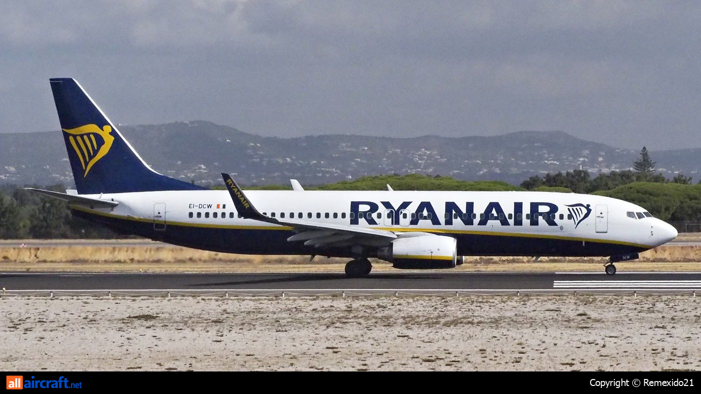 EI-DCW · Boeing 737-8AS(WL) · (FAO / LPFR)