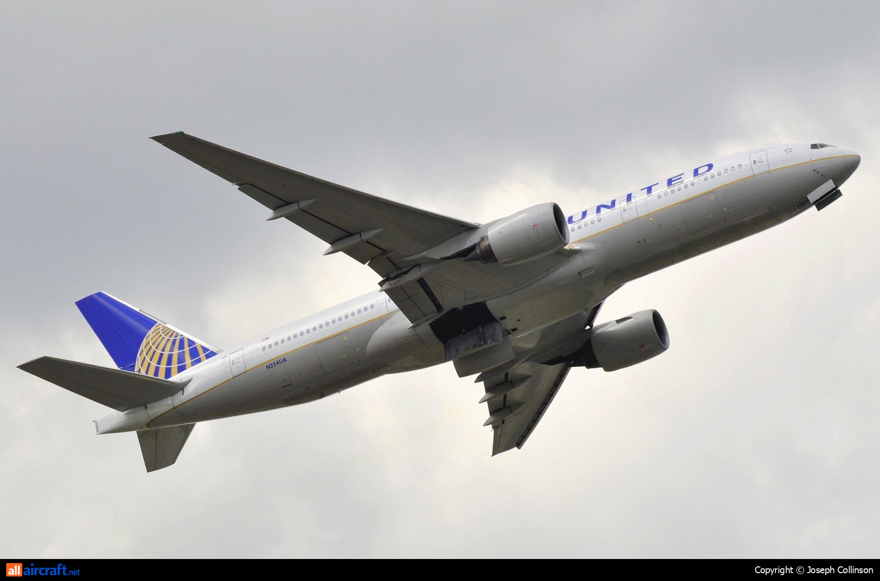 N224UA · Boeing 777-222/ER · (LHR / EGLL)
