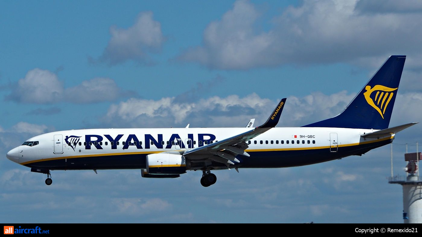 9H-QBC · Boeing 737-8AS(WL) · (LIS / LPPT)