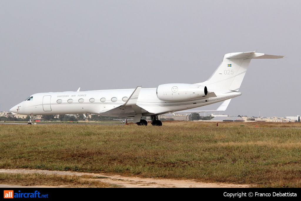 102005 · Gulfstream Aerospace G550 · (MLA / LMML)