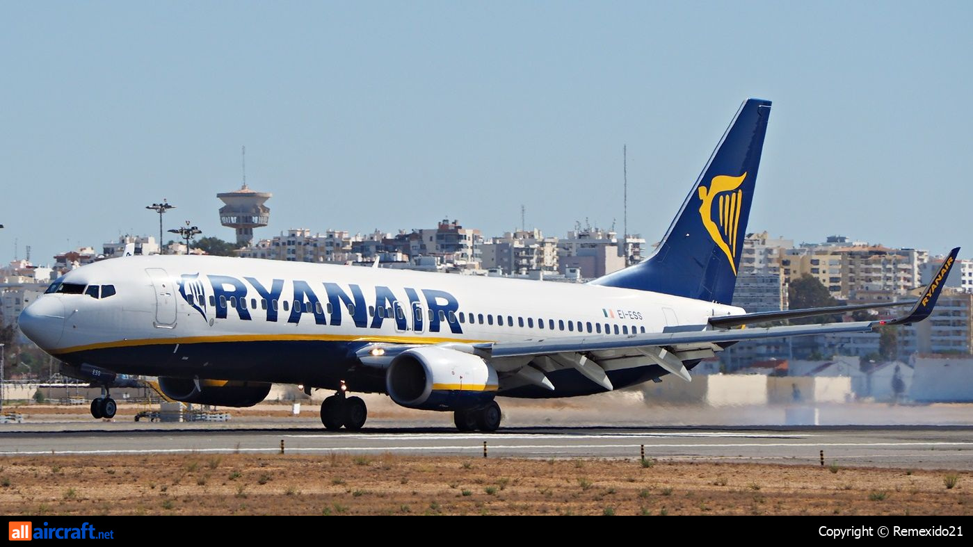 EI-ESS · Boeing 737-8AS(WL) · (FAO / LPFR)