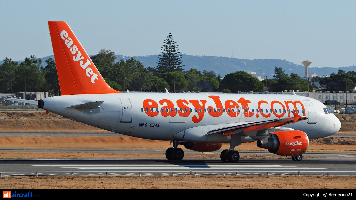 G-EZAX · Airbus A319-111 · (FAO / LPFR)