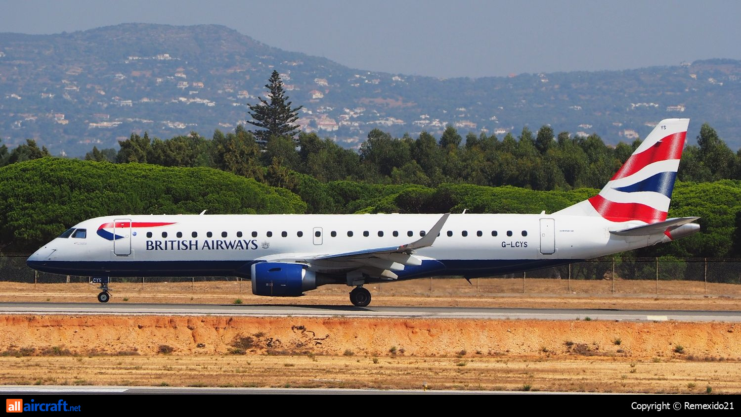 G-LCYS · Embraer 190-100SR · (FAO / LPFR)