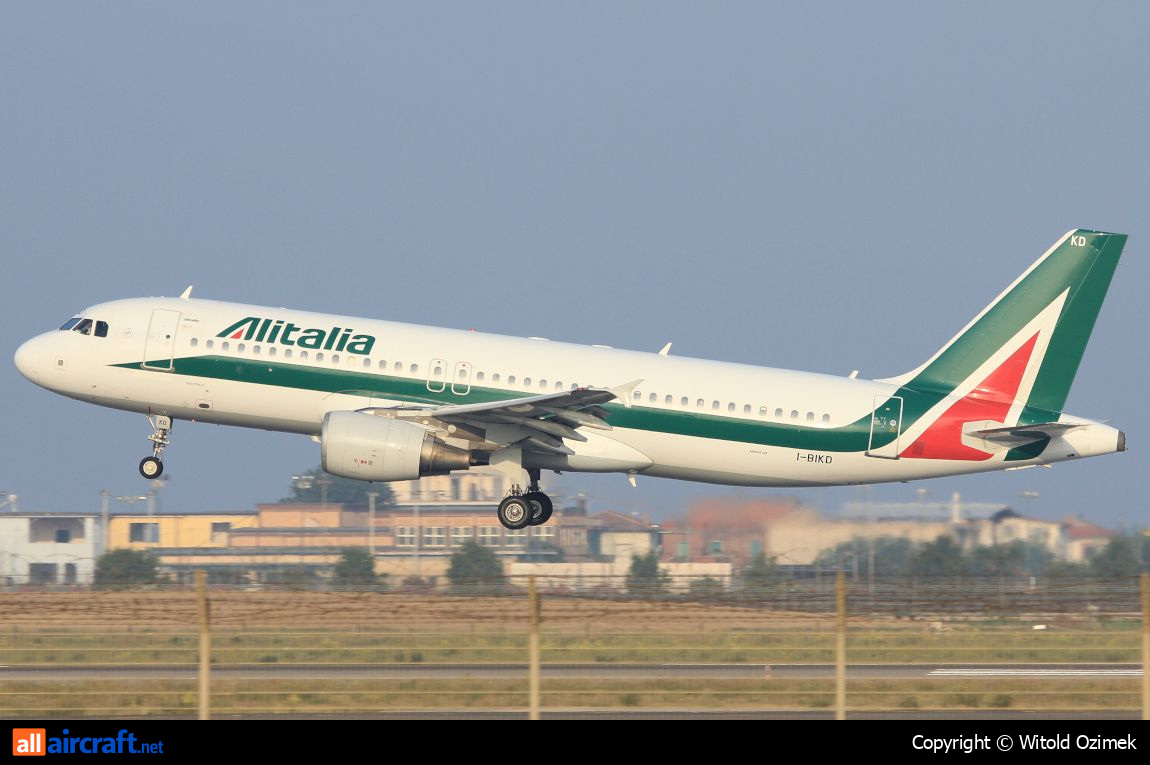 I-BIKD · Airbus A320-214 · (FCO / LIRF)