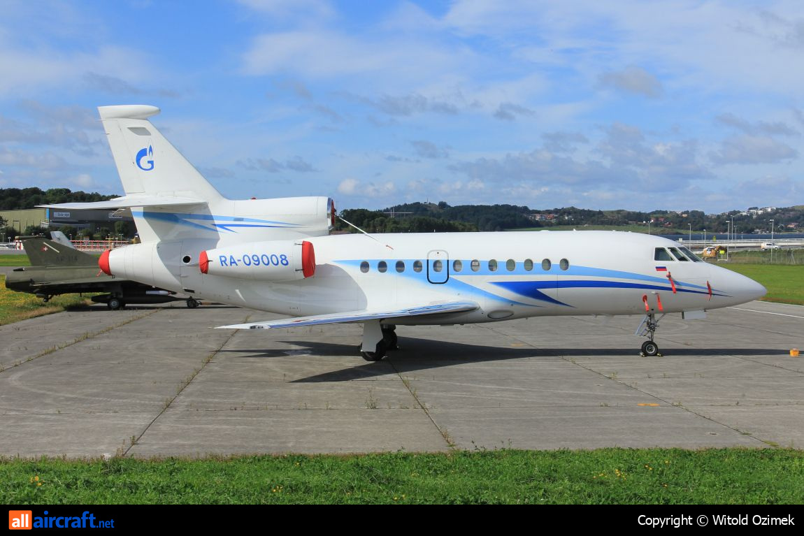 RA-09008 · Dassault Falcon 900EX · (SVG / ENZV)