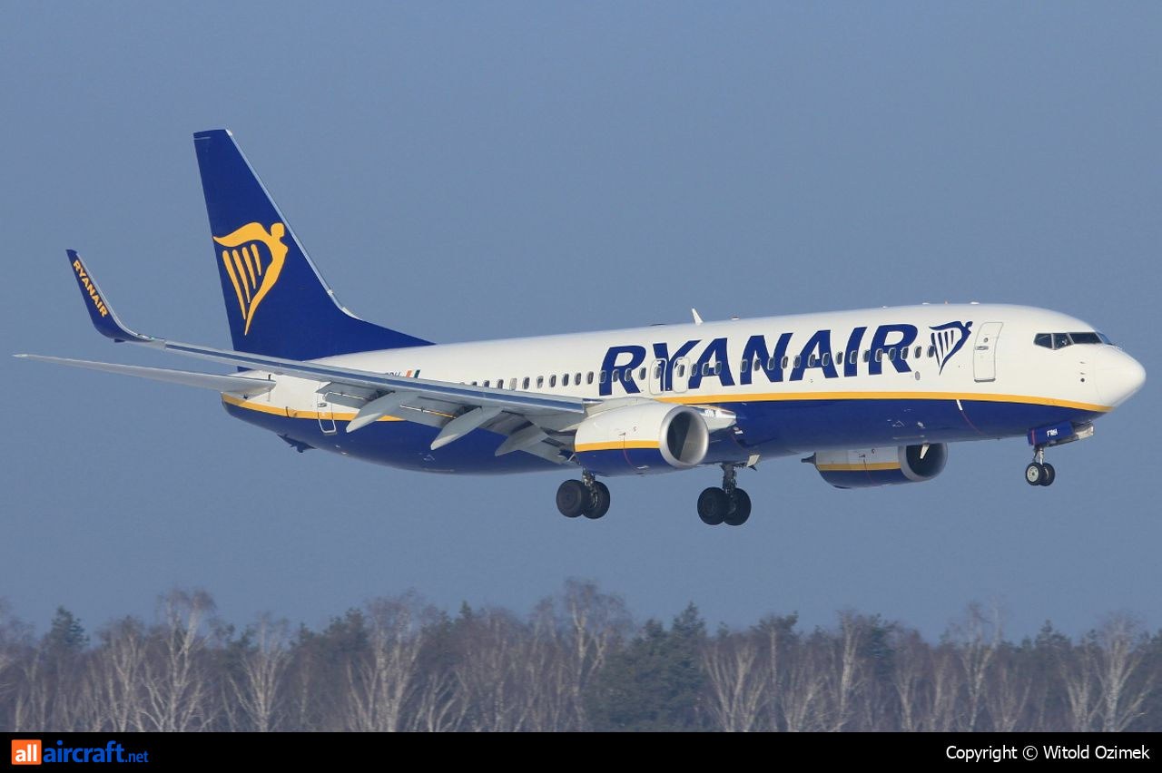 EI-FRH · Boeing 737-8AS(WL) · (RZE / EPRZ)
