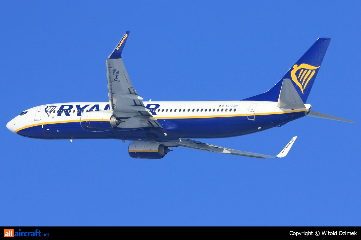 EI-FRH · Boeing 737-8AS(WL) · (RZE / EPRZ)