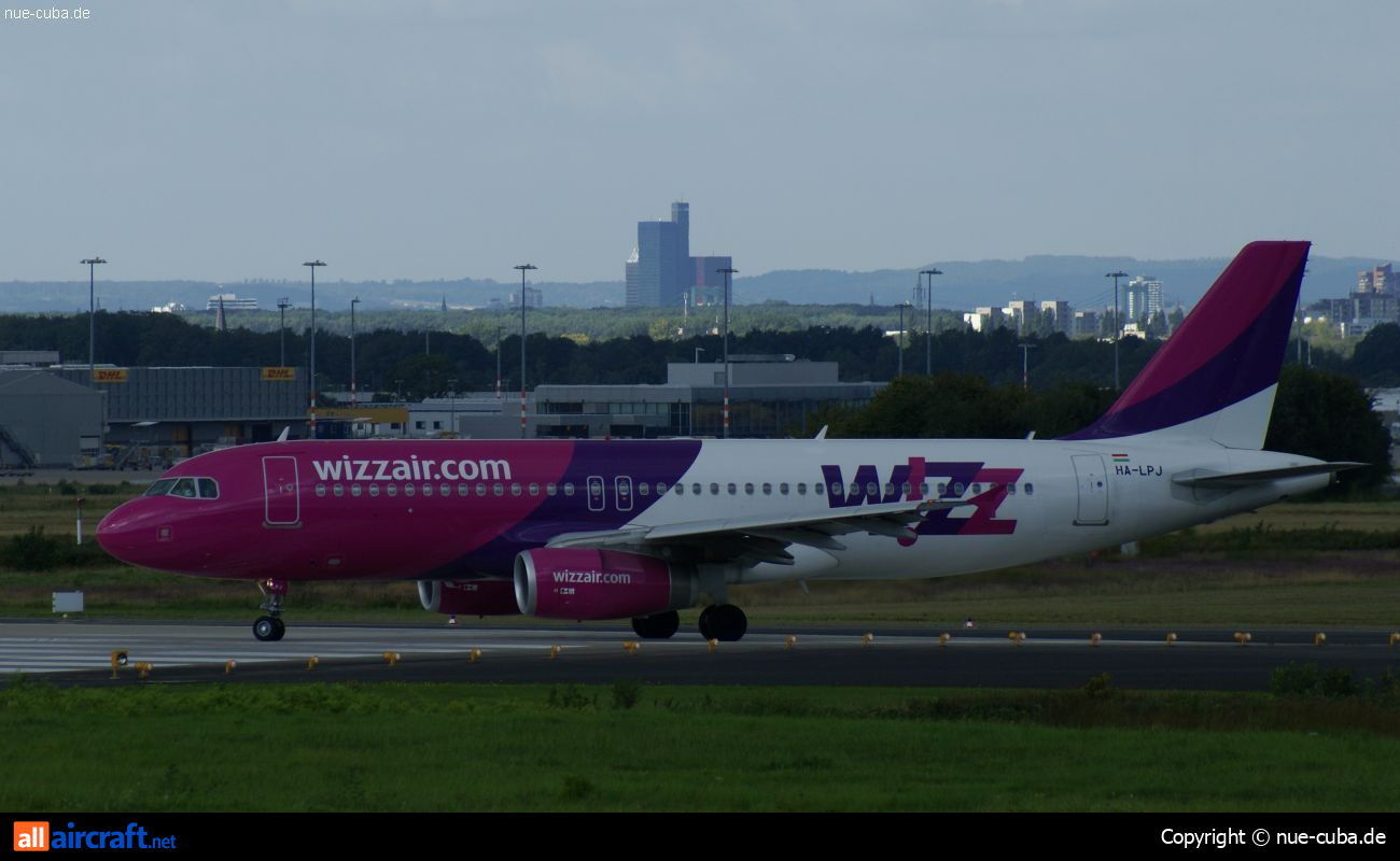 HA-LPJ · Airbus A320-233 · (CGN / EDDK)