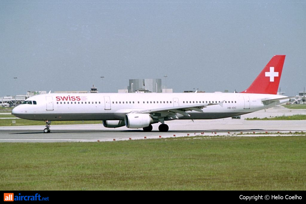 HB-IOC · Airbus A321-111 · (LIS / LPPT)