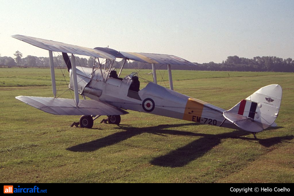 G-AXAN · De Havilland DH-82A Tiger Moth II · (EGTH)
