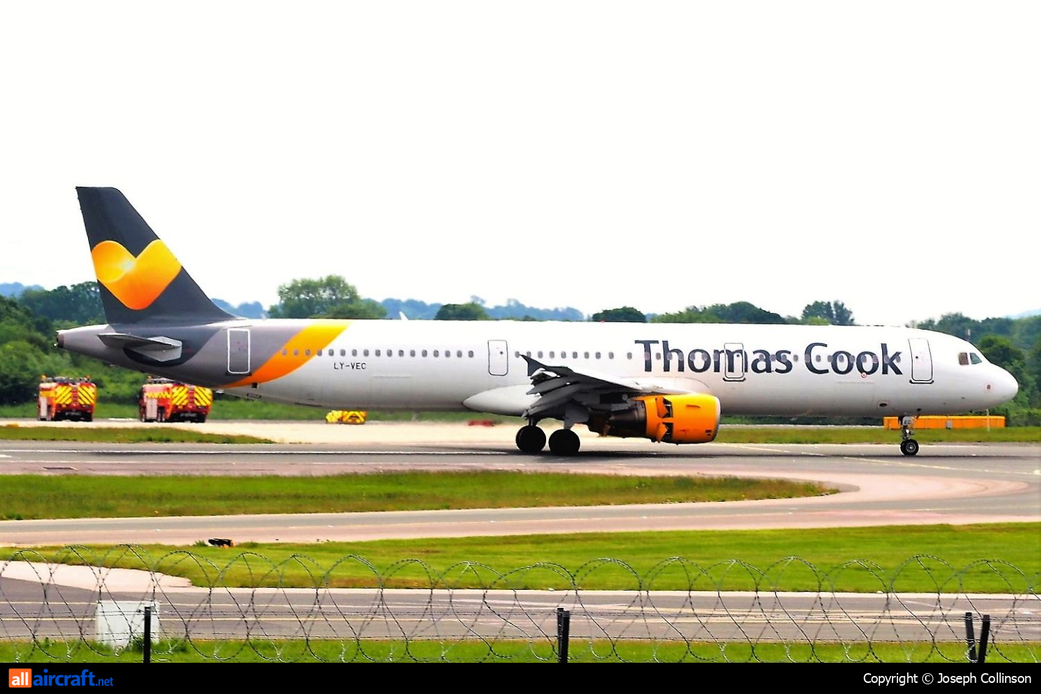 LY-VEC · Airbus A321-211 · (MAN / EGCC)