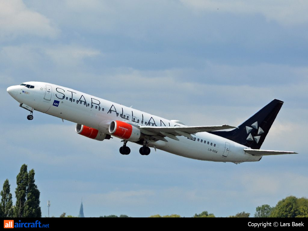 LN-RRW · Boeing 737-883 · (CPH / EKCH)
