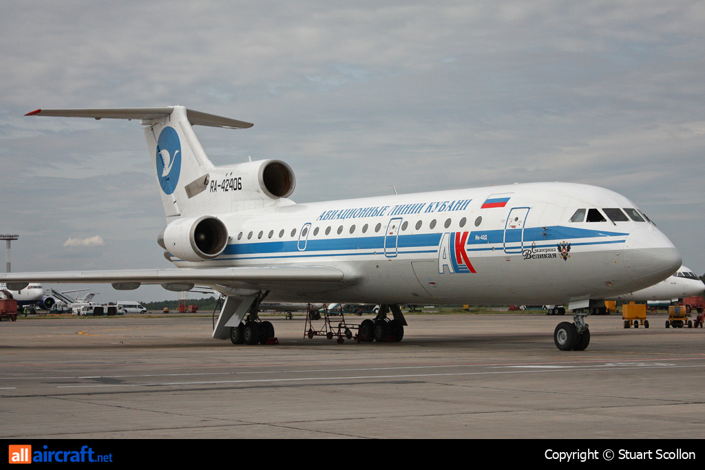 RA-42406 · Yakovlev Yak-42D · (DME / UUDD)