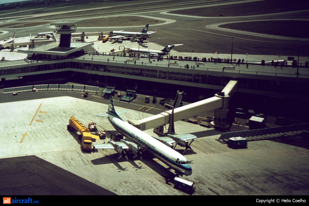 - · --- · (AMS / EHAM)