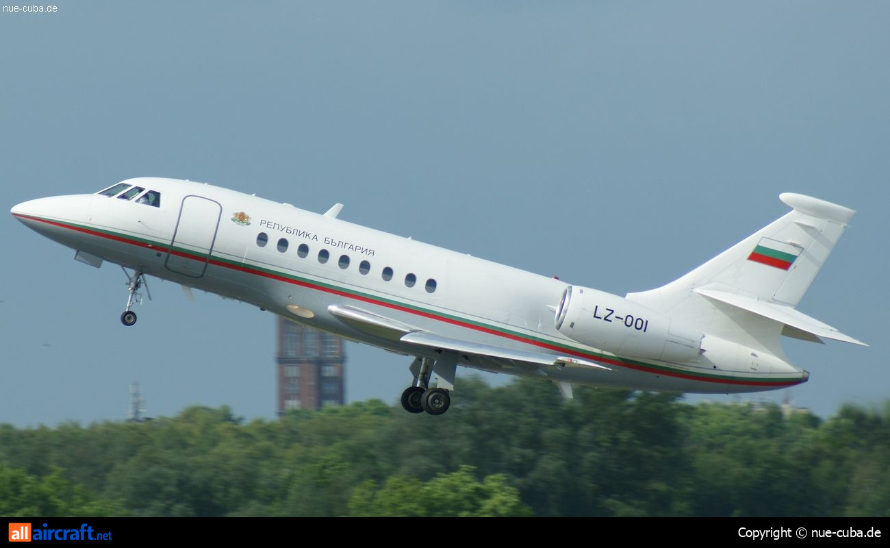 LZ-001 · Dassault Falcon 2000 · (TXL / EDDT)