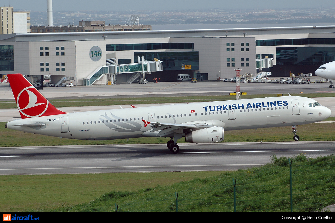 TC-JRU · Airbus A321-231 · (LIS / LPPT)