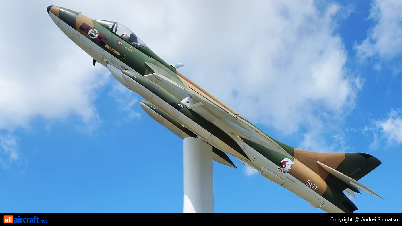 501 · Hawker Hunter FGA.74 · (QPG / WSAP)