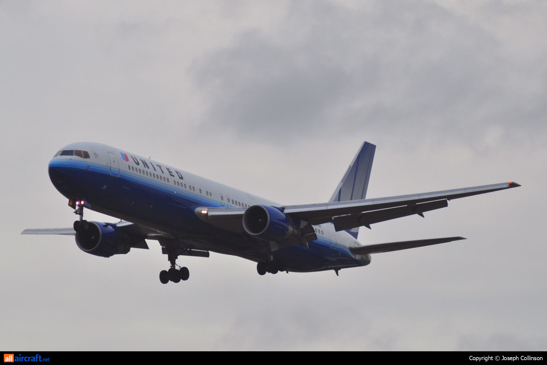 N661UA · Boeing 767-322(ER) · (LHR / EGLL)