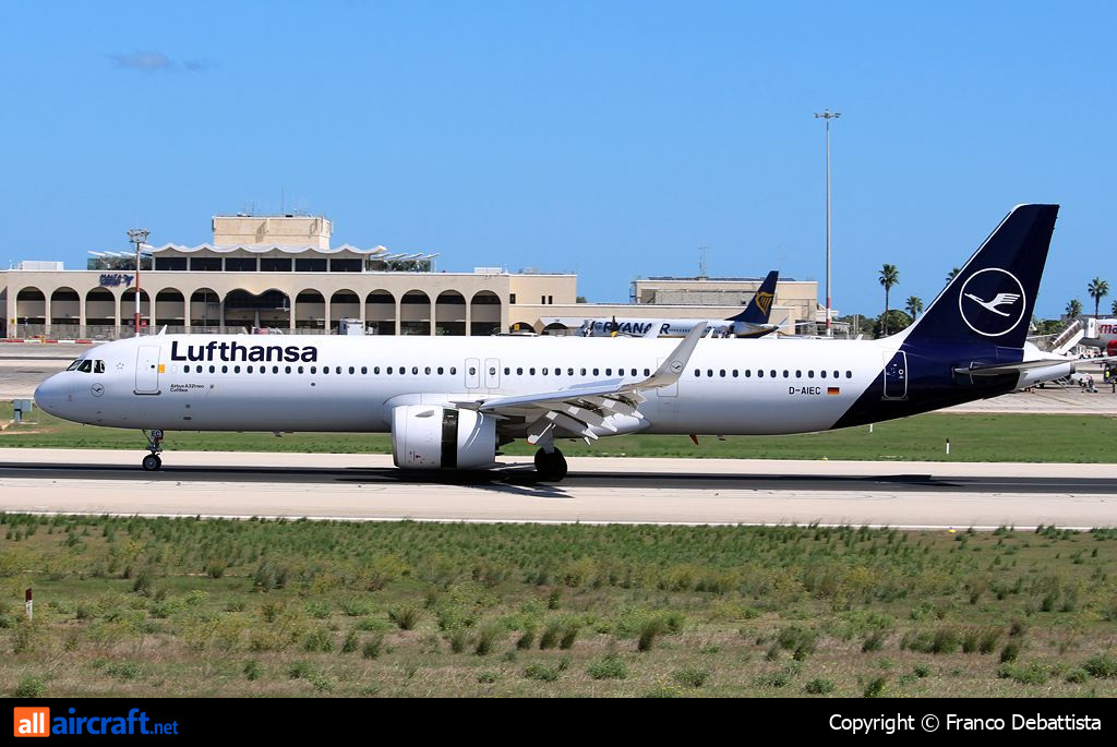D-AIEC · Airbus A321-271NX · (MLA / LMML)