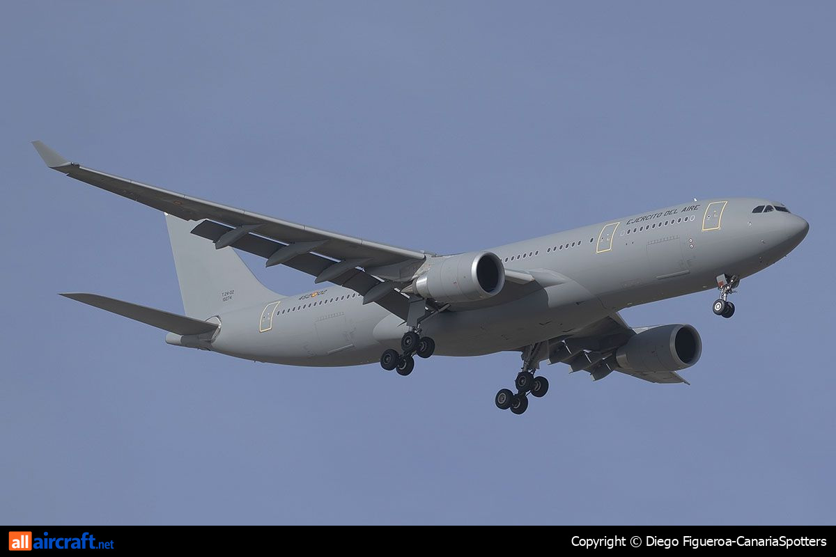 T.24-02 · Airbus A330-202 · (LPA / GCLP)