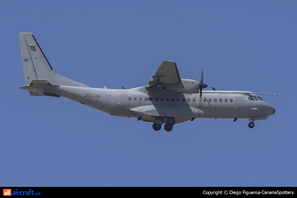 T.21-04 · CASA C-295M · (LPA / GCLP)