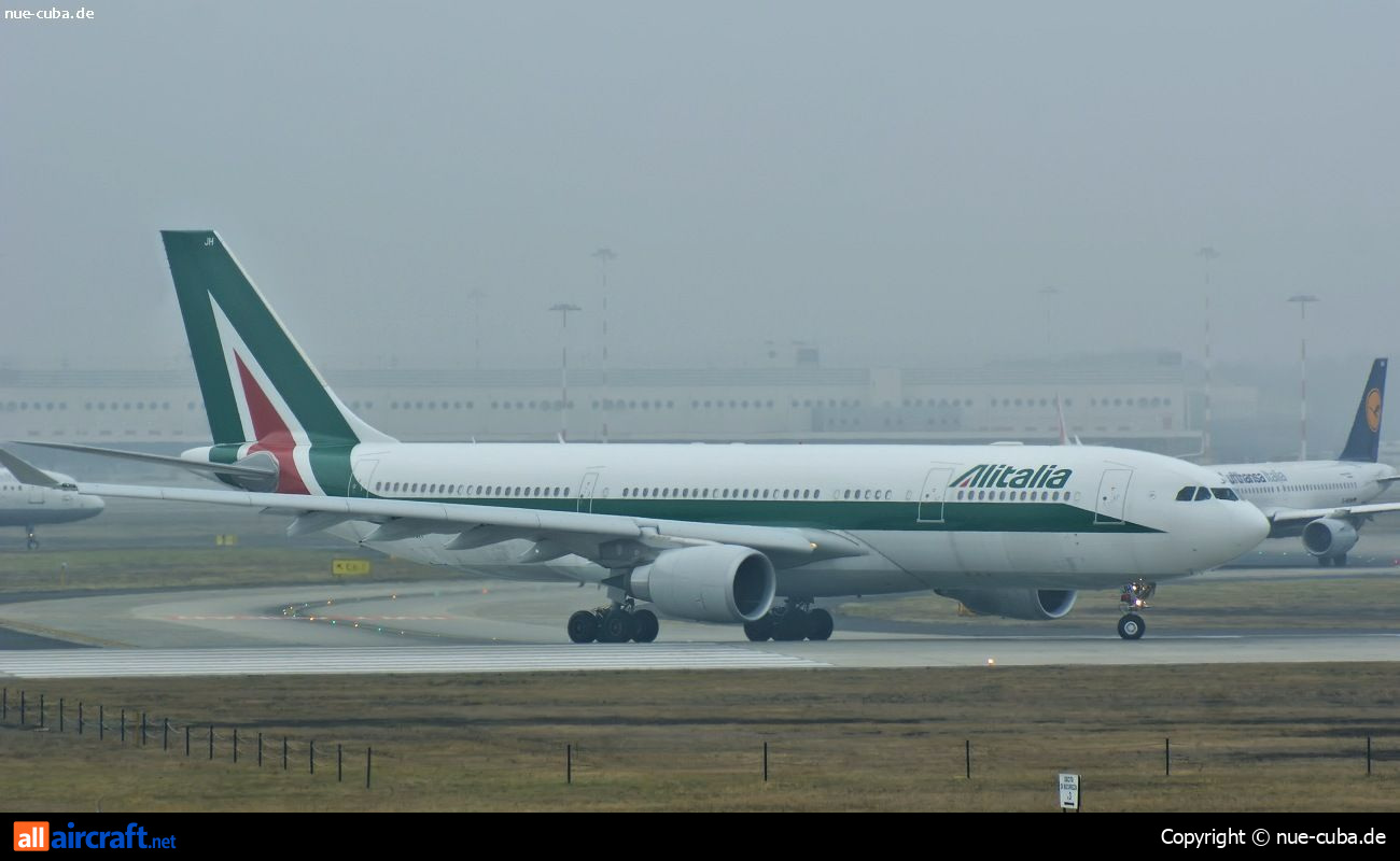 EI-EJH · Airbus A330-202 · (MXP / LIMC)