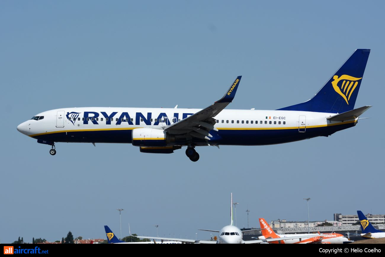 EI-EGC · Boeing 737-8AS(WL) · (LIS / LPPT)