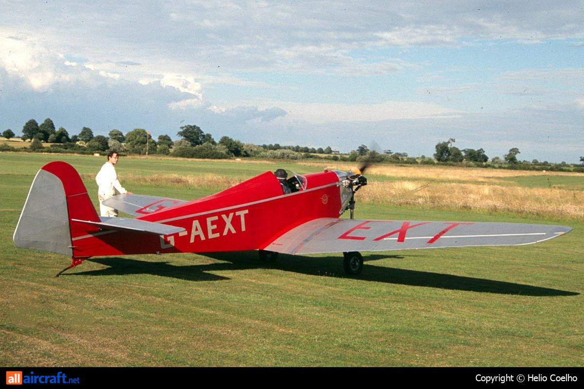 G-AEXT · Dart Kitten II · (EGTH)