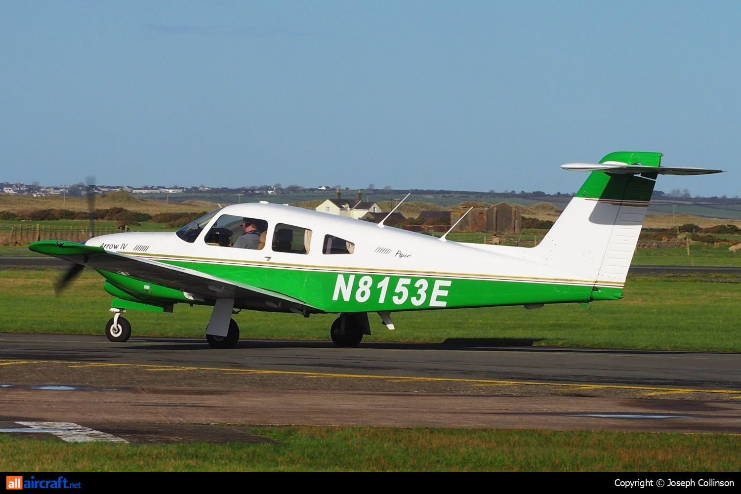 N8153E · Piper PA-28RT-201T · (EGCK)