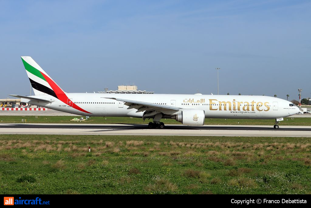 A6-ENP · Boeing 777-31H/ER · (MLA / LMML)