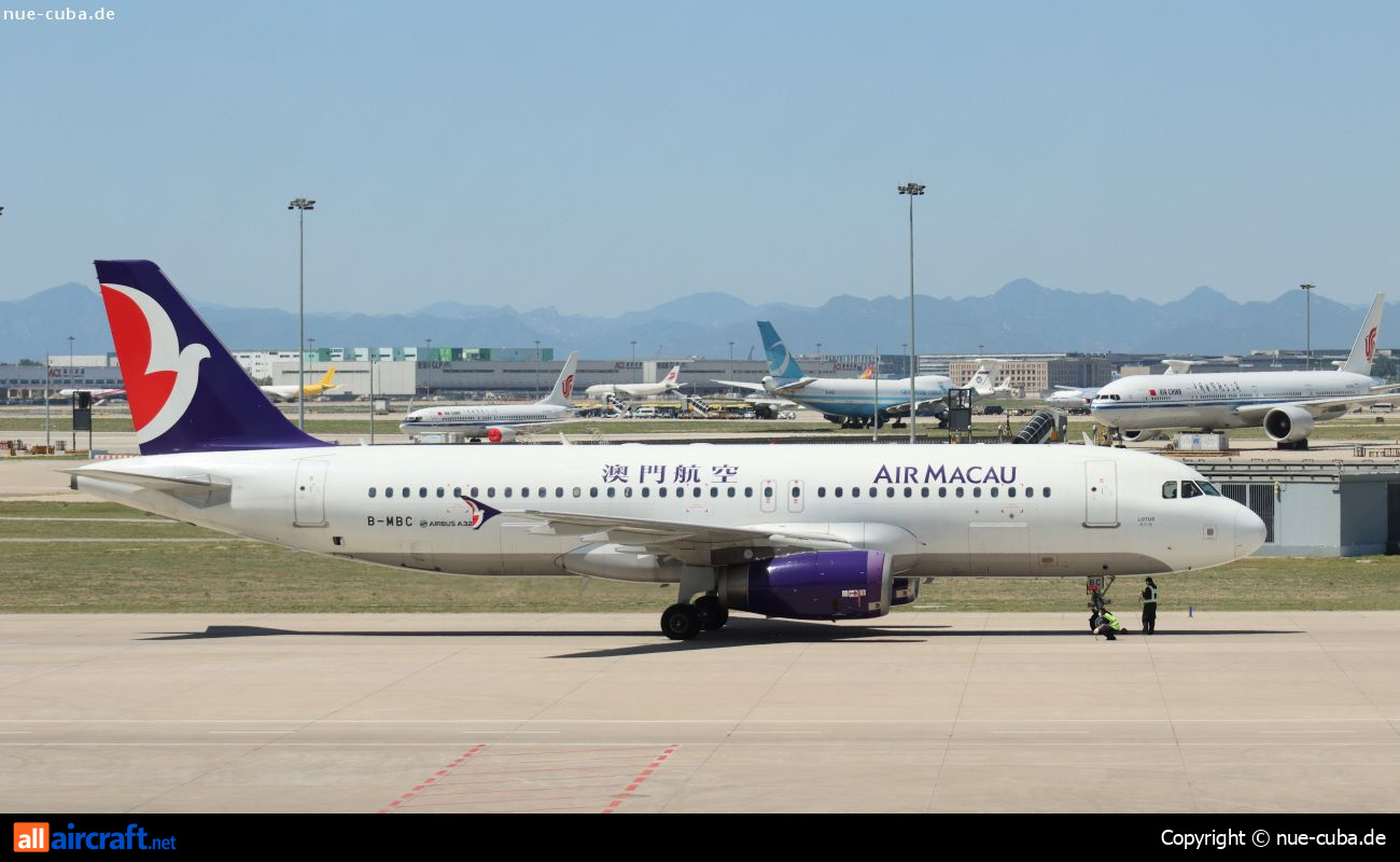 B-MBC · Airbus A320-232 · (PEK / ZBAA)