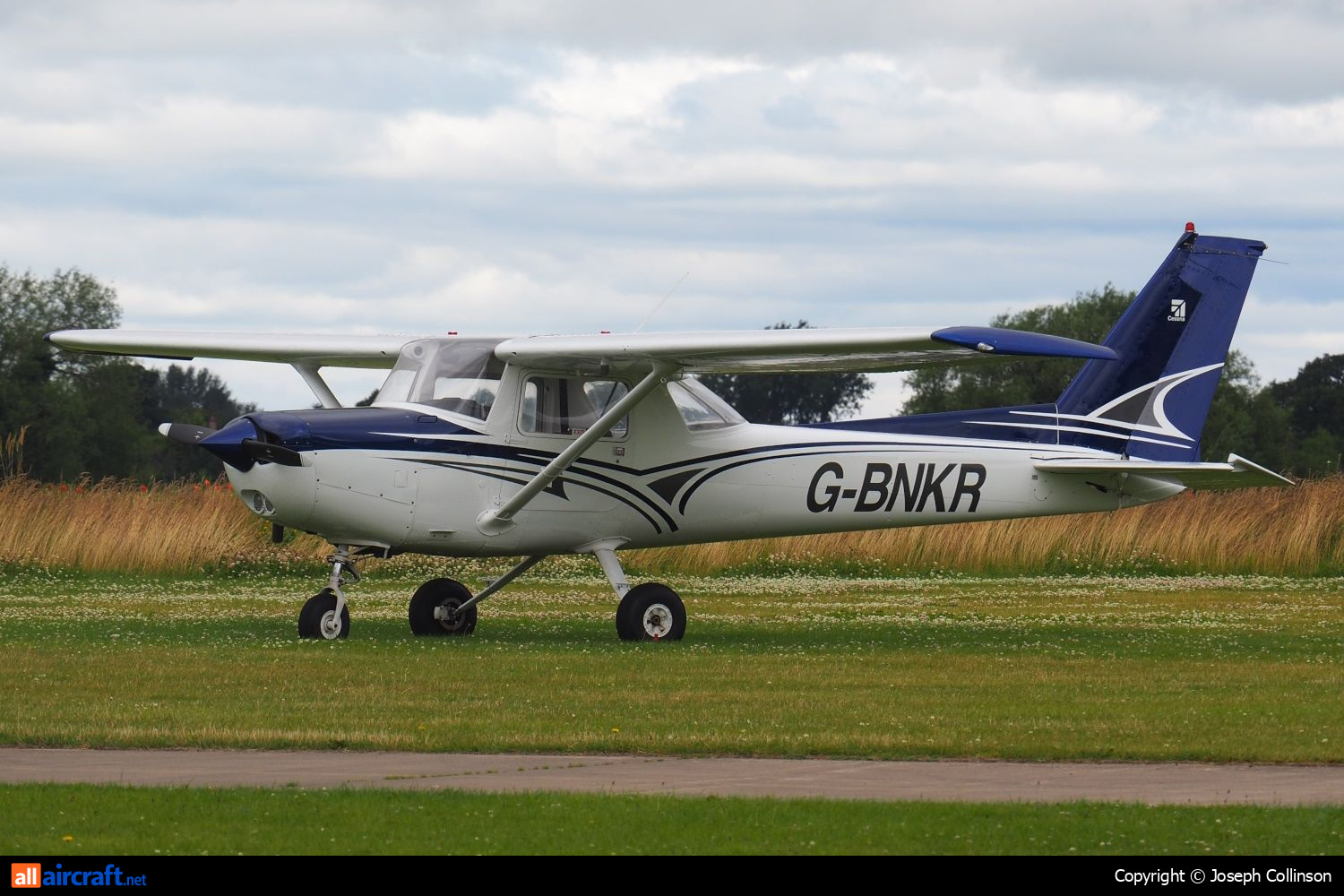 G-BNKR · Cessna 152 · (EGCV)